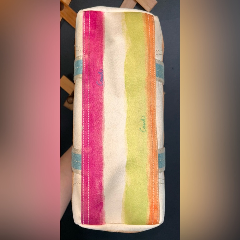 VINTAGE Coach Hamptons Watercolor Stripe Tote (M0673-10025) - Picture 8 of 15